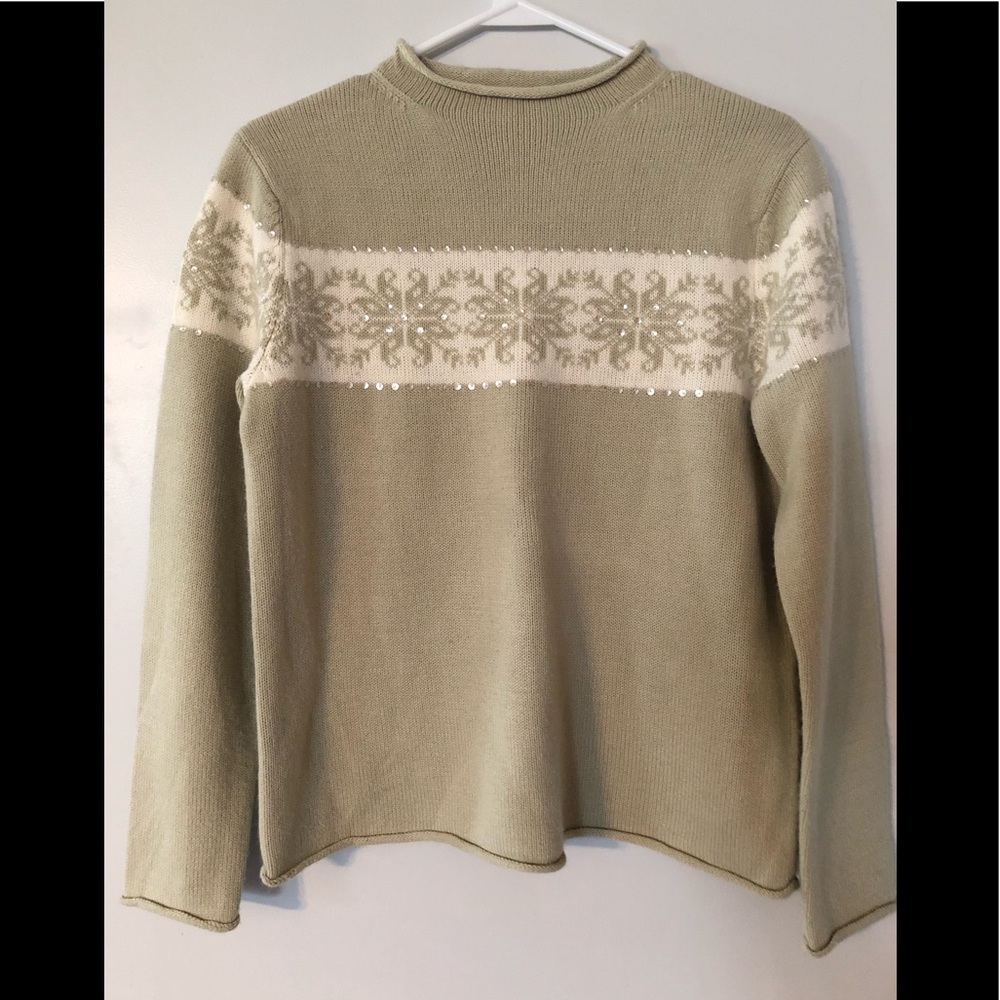 Pale green beautiful sweater size S